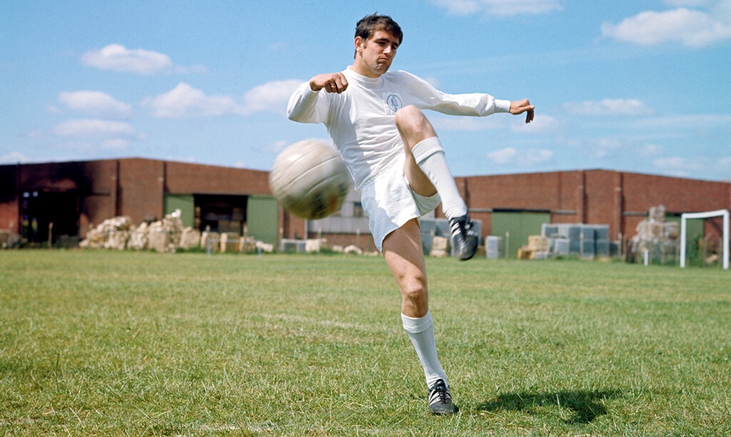 Θρήνος: Θύμα του κορονοϊού θρύλος της Λιντς και της Εθνικής Αγγλίας (photos+video)