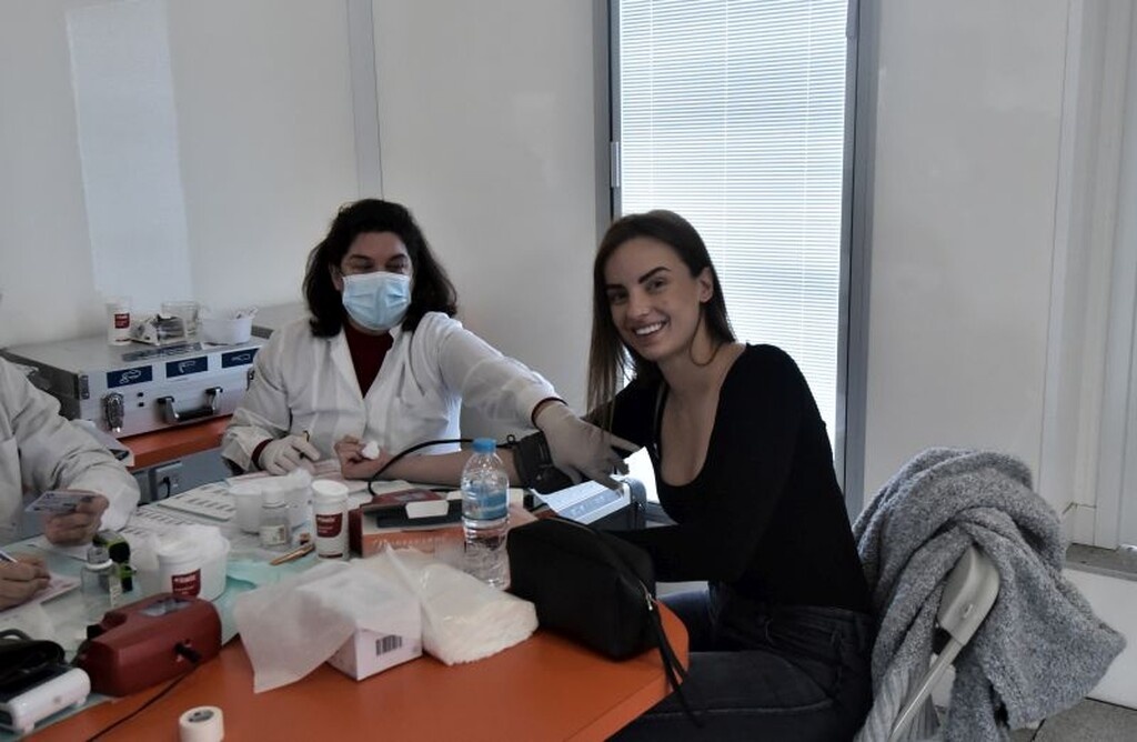 Με Μαυρωτά και μέλη της ομάδας μπάσκετ του 1987 η εθελοντική αιμοδοσία του ΟΑΚΑ (photos)