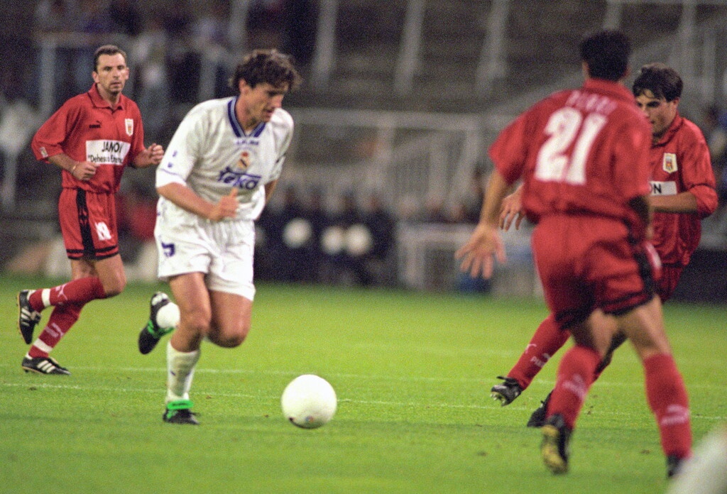 Ο μυθικός Νταβόρ Σούκερ, που έπαιξε στην Ισπανία  με τη Σεβίλλη και τη Ρεάλ Μαδρίτης και κατέκτησε  τίτλους. Σήμερα είναι πρόεδρος στην ομοσπονδία  ποδοσφαίρου της Κροατίας!