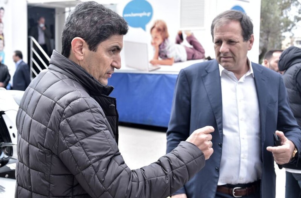 ΑΕΚ: Στην αιμοδοσία του ΟΑΚΑ με Μάκη Αγγελόπουλο (photos)