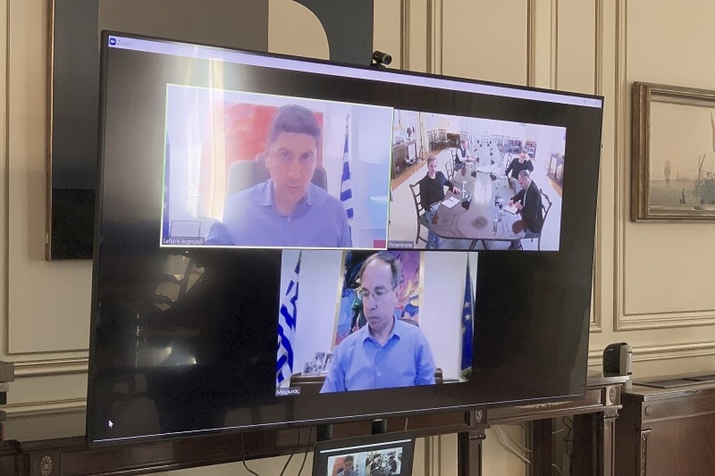 Κορονοϊός: Τηλεδιάσκεψη Μητσοτάκη - Αυγενάκη για το... σχέδιο επιστροφής (photos)