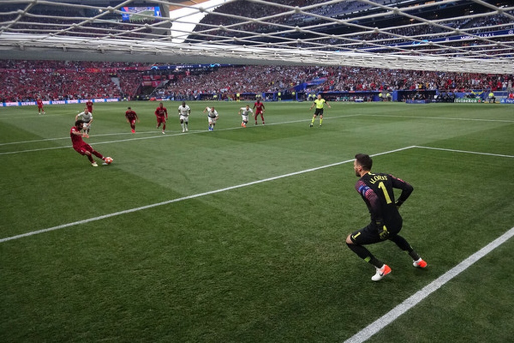 Κορονοϊός: Ο Γιορίς δίνει τα γάντια του από τον τελικό του ChL σε δημοπρασία (video+photos)