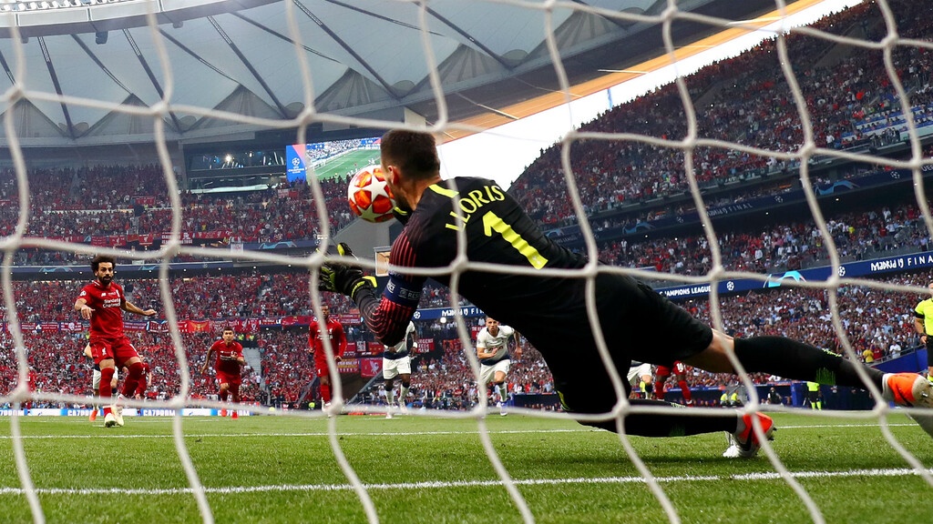 Κορονοϊός: Ο Γιορίς δίνει τα γάντια του από τον τελικό του ChL σε δημοπρασία (video+photos)