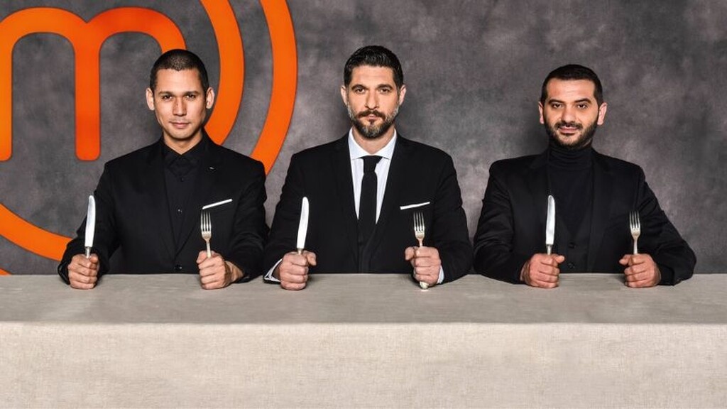 Το Masterchef προχωράει με γοργό ρυθμό και έχουν αρχίσει ξανά οι εντάσεις και οι ανατροπές.