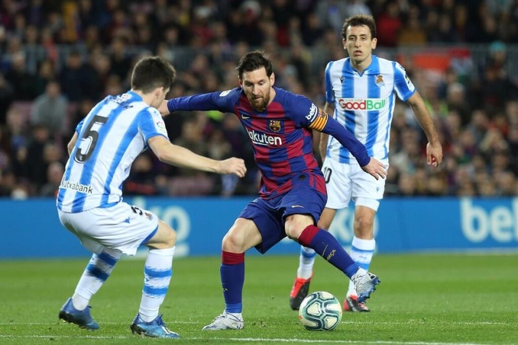 Lionel Messi – “La Pulga”
Ο «Ψύλλος» είναι το παρατσούκλι του Μέσι. Λόγω της σωματοδομής του και των προβλημάτων που είχε στην ανάπτυξη, του το κόλλησαν από τα 13 όταν πήγε για πρώτη φορά στη Μπαρτσελόνα και έμεινε.
