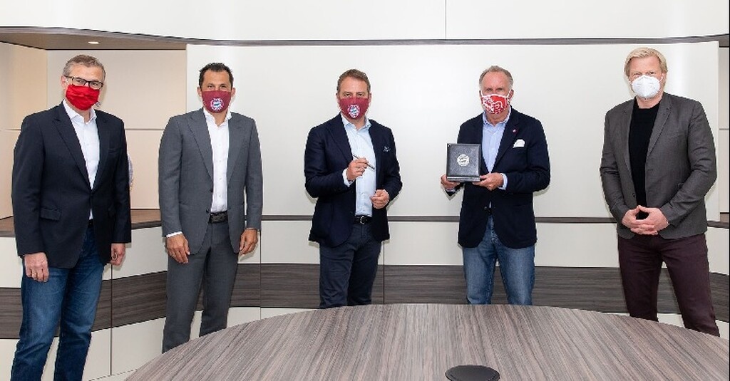 Μπάγερν Μονάχου: Νέο τριετές συμβόλαιο με… μάσκα για τον Φλικ