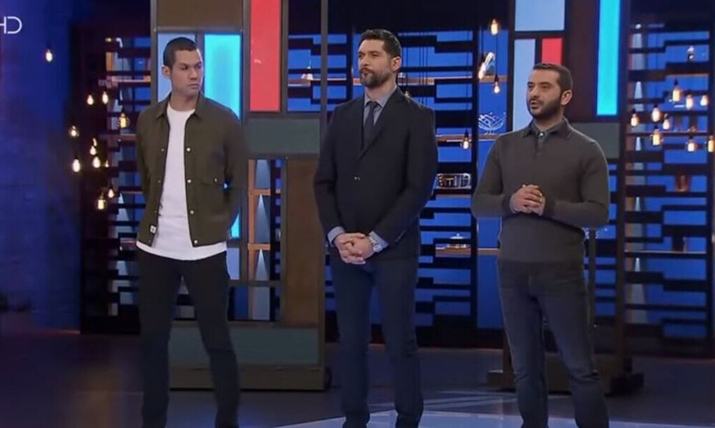 Τις τελευταίες ώρες στο διαδίκτυο, πάντως, κυκλοφορεί μια φωτογραφία που για κάποιους δείχνει όλη την αλήθεια για το φετινό Masterchef.