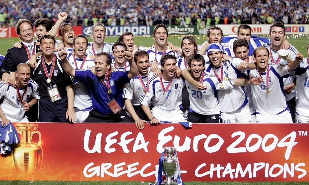 Κορονοϊός: Μεγάλη δωρεά της Εθνικής 2004 (photos)