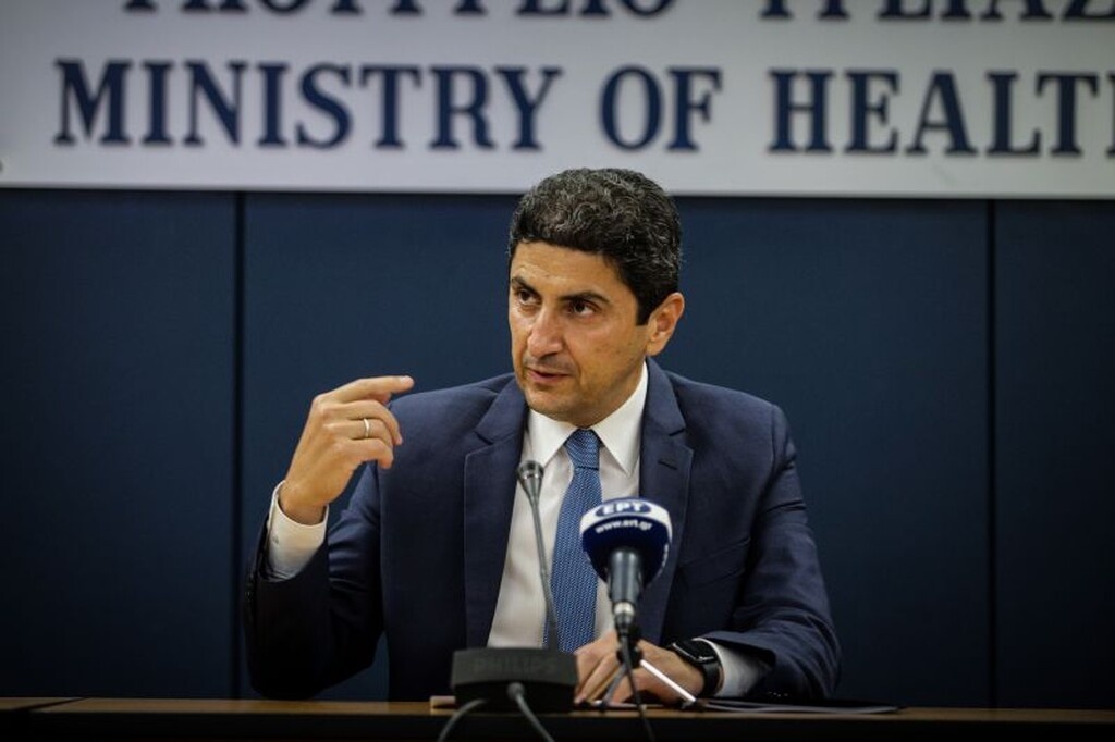 Αλλά και ο υφυπουργός Αθλητισμού, Λευτέρης Αυγενάκης...