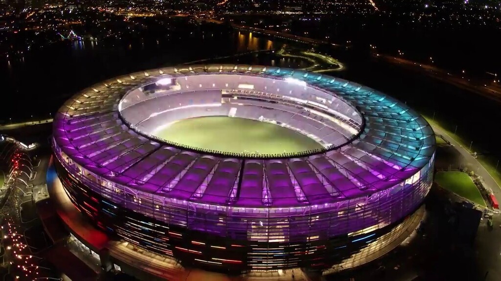 Optus Stadium (65.000)