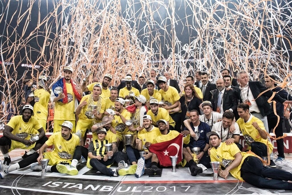 ΦΕΝΕΡΜΠΑΧΤΣΕ (2017 – Sinan Erdem Dome): Η τελευταία φορά ήταν πριν τρία χρόνια σε μια περίπτωση ανάλογη με την Μπαρτσελόνα του 2003! Η Φενέρ σήκωσε το πρώτο της ευρωπαϊκό αλλά όχι στη «φυσική» της έδρας (βλ.