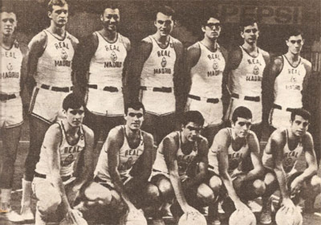 ΡΕΑΛ ΜΑΔΡΙΤΗΣ (1967 - Pabellón de la Ciudad Deportiva del Real Madrid): Οι Μαδριλένοι πανηγύρισαν την κατάκτηση του τρίτου ευρωπαϊκού της ιστορίας τους στην παλιά τους έδρα, η οποία κατεδαφίστηκε το 2004.
