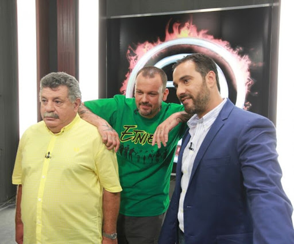 Ένας όμως είναι η μεγάλη του αδυναμία, αφού έχει περισσότερες σχέσεις μαζί του και έχει συνεργαστεί περισσότερο.