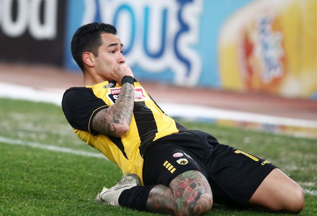 ΑΕΚ: Όταν ο Αραούχο έκανε προπόνηση με τον Μέσι (photos)