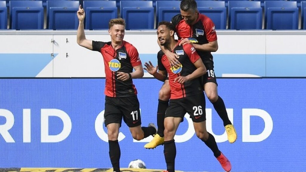 Bundesliga: Σύσταση για... αποστάσεις στους πανηγυρισμούς (photos)