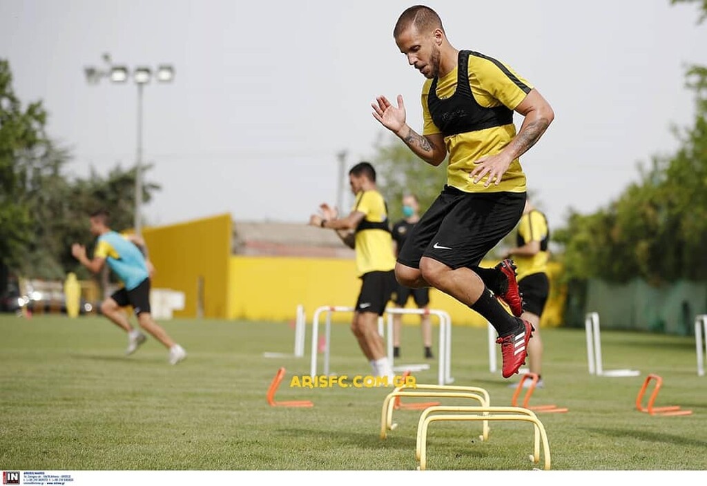 Επέστρεψε ο Άρης: Πρώτη ομαδική με μάσκες και αποστάσεις (photos)