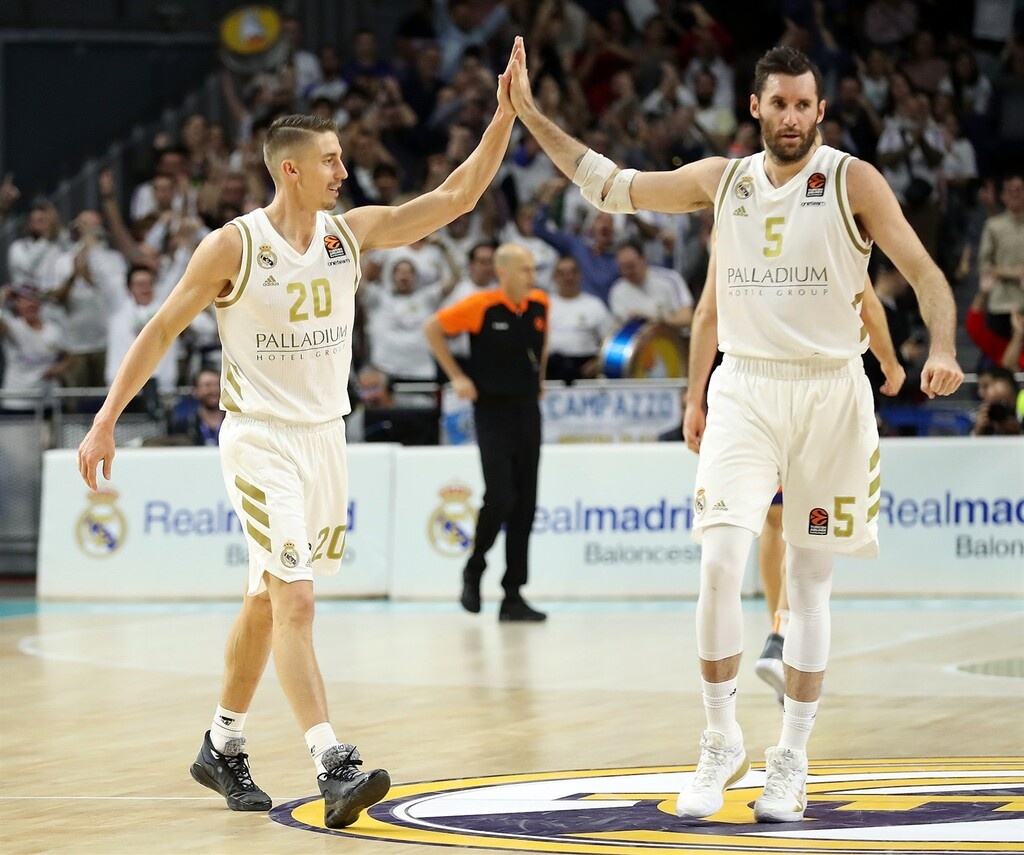 ΡΕΑΛ ΜΑΔΡΙΤΗΣ – 3 «100άρες» – Ρεκόρ 3-0: 19 Νοεμβρίου: Ρεάλ Μ.-Χίμκι 104-76, 5 Δεκεμβρίου: Ρεάλ Μ.-Βαλένθια 111-99, 6 Φεβρουαρίου: Άλμπα Βερ.-Ρεάλ Μ. 97-103.