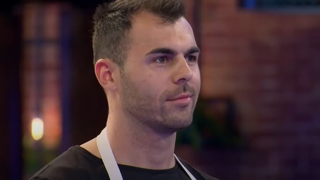 Τα spoilers θέλουν τον Μπέλλο να κερδίζει τη μονομαχία αλλά και το Silver Award και το έπαθλο των 10.000 ευρώ! Πάντως, δεν φτάνει καν στον τελικό όπου ήδη υπάρχει διαρροή για νικητή!