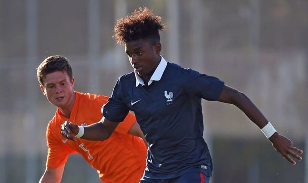 ΣΟΚ: Ποδοσφαιριστής βρέθηκε νεκρός στο σπίτι του (photos&video)