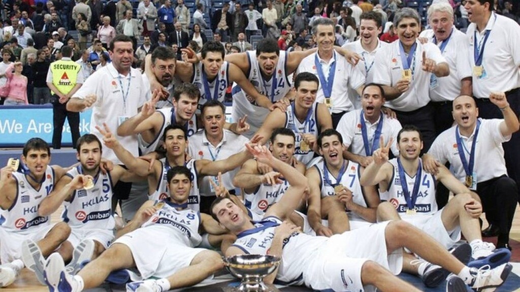 FIBA: Θυμήθηκε την ελληνική κορυφή του 2005 (video+photos)