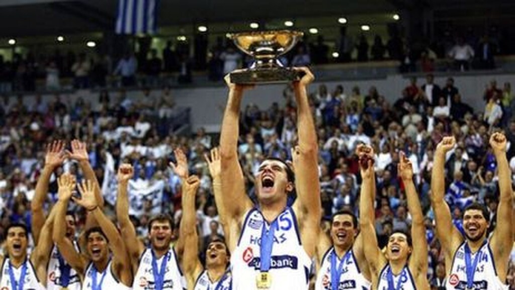 FIBA: Θυμήθηκε την ελληνική κορυφή του 2005 (video+photos)