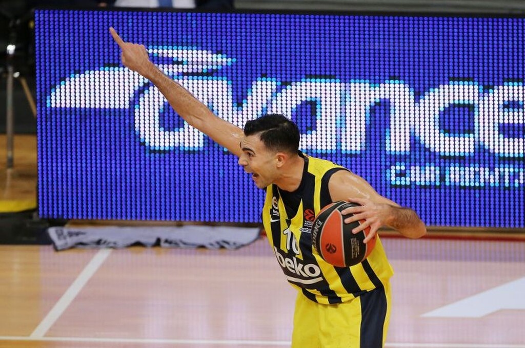 Δεδομένη θεωρείται η αποχώρηση του Κώστα Σλούκα από τη Φενέρμπαχτσε...