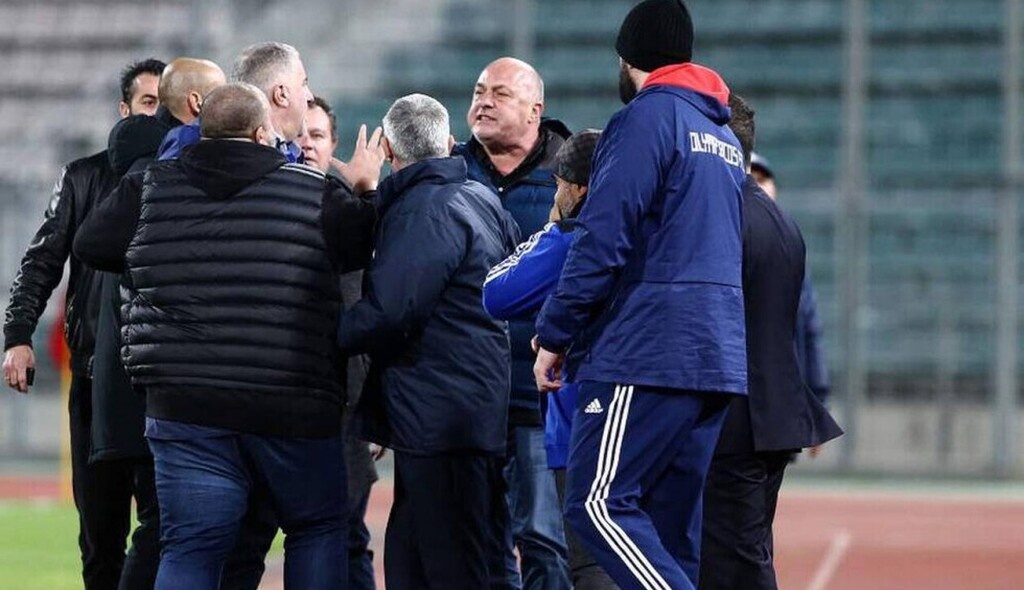 Ολυμπιακός: Απάντηση-βόμβα σε Μπέο από Καραπαπά (photo)