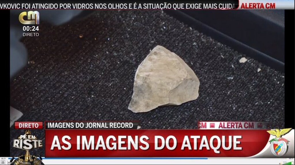 «Ντου» στο πούλμαν της Μπενφίκα, δυο ποδοσφαιριστές τραυματίες (video+photos)