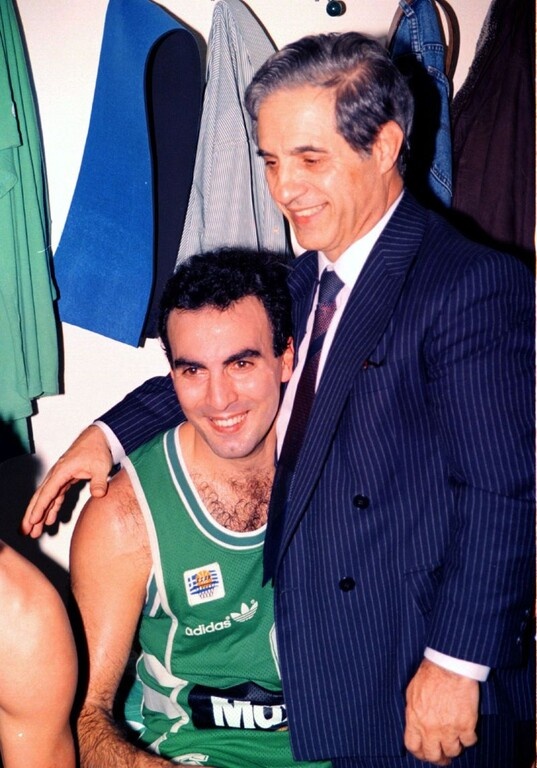 Με τον Νίκο Γκάλη