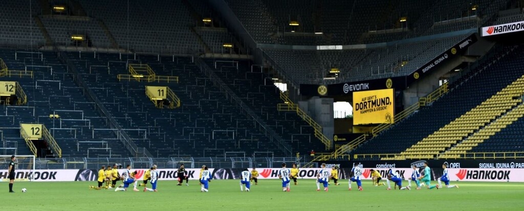 Bundesliga: Μήνυμα για Φλόιντ και ρατσισμό στο Ντόρτμουντ-Χέρτα (video+photos)