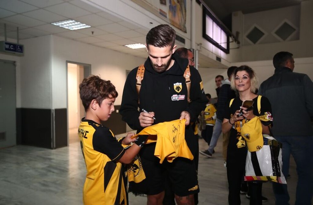 Προσέχουν για να… έχουν στην ΑΕΚ – Οι εικόνες που δεν θέλουν να δουν στην Κρήτη (photos)