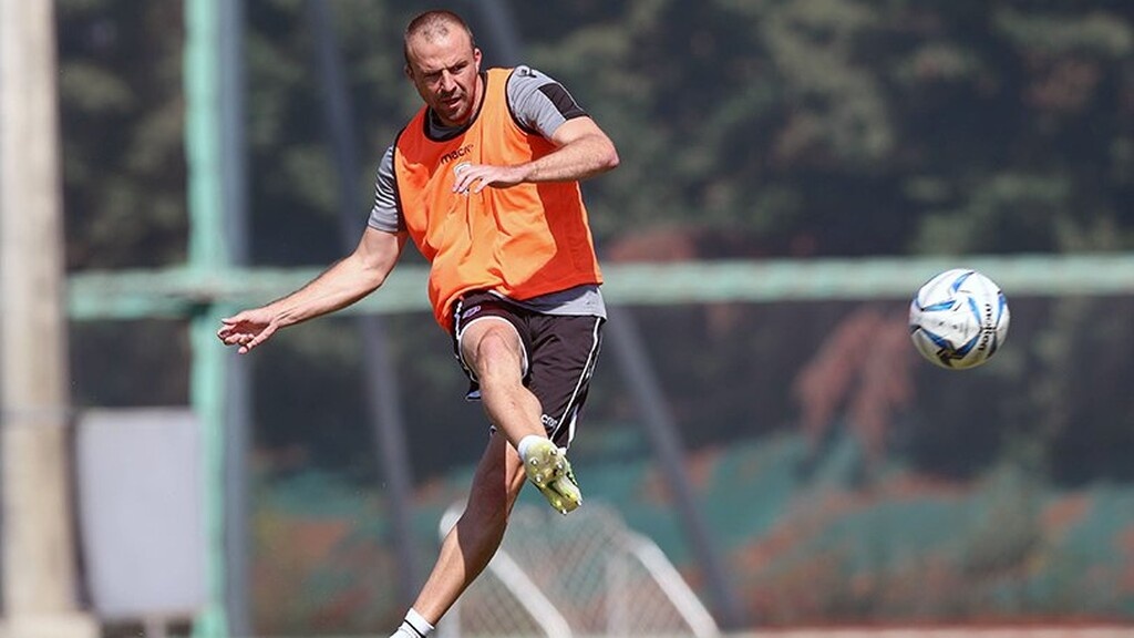 Όπως αναφέρετουν πορτογαλικά ΜΜΕ, οι Πρωταθλητές Ελλάδας έχουν περιθώριο μέχρι την 20η Ιουνίου να καταβάλλουν τη ρήτρα εξαγοράς των δικαιωμάτων του και να ενεργοποιηθεί το τριετές συμβόλαιο, που έχει συμφωνήσει και υπογράψει ο παίκτης