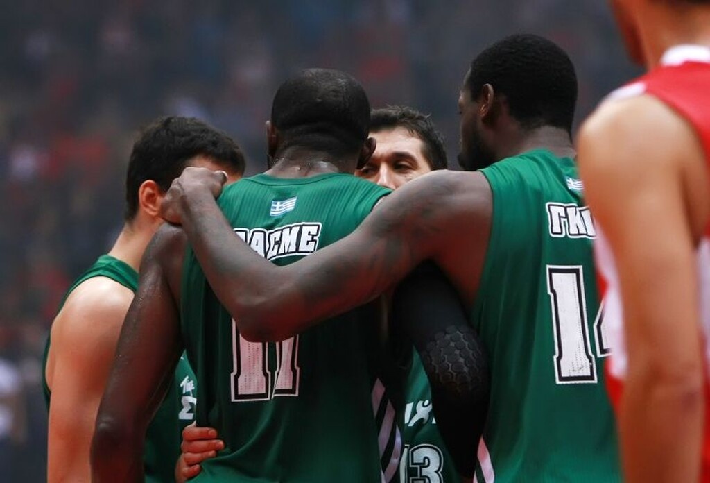 Όταν ο Παναθηναϊκός έβγαλε… σκούπα στο ΣΕΦ (video+photos)