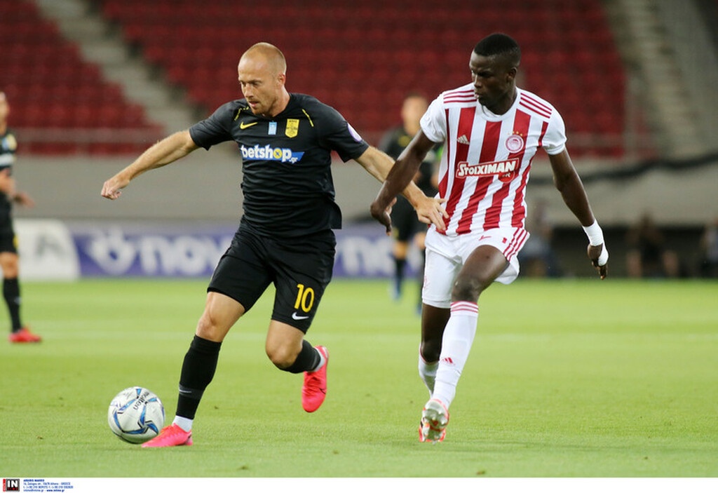 Το ματς του Ολυμπιακού με τον Άρη σε εικόνες