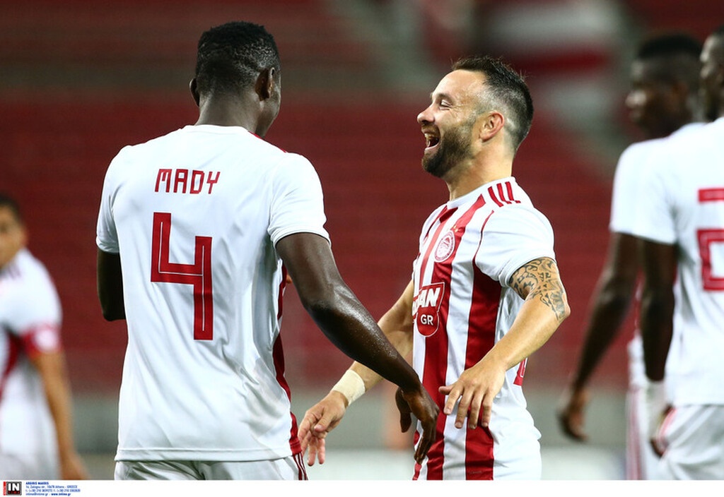 Το ματς του Ολυμπιακού με τον Άρη σε εικόνες