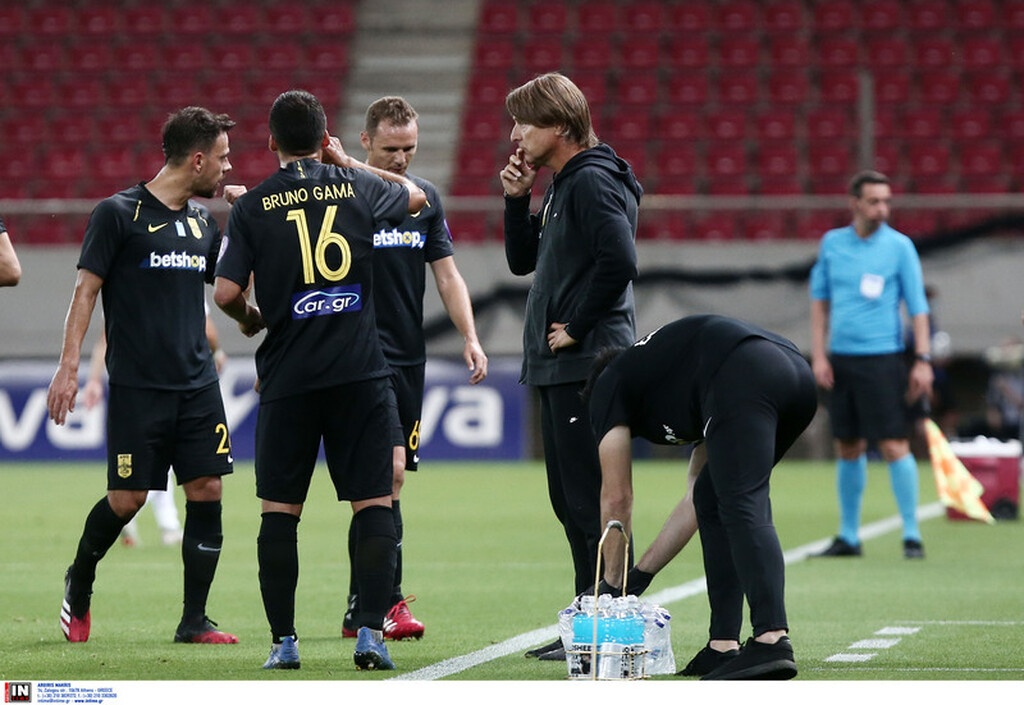 Το ματς του Ολυμπιακού με τον Άρη σε εικόνες