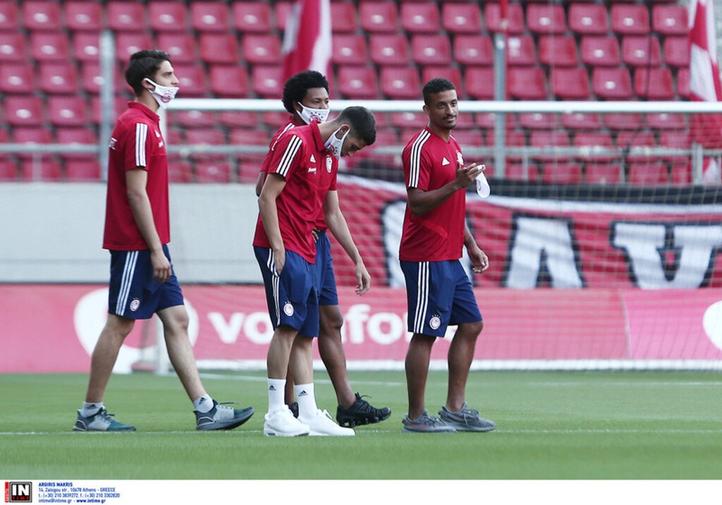 Ολυμπιακός: Με Σισέ στην ενδεκάδα (photos)