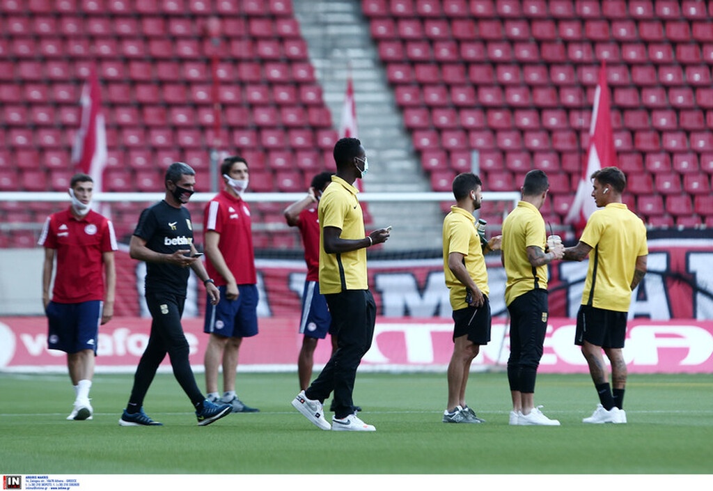 Ολυμπιακός: Με Σισέ στην ενδεκάδα (photos)