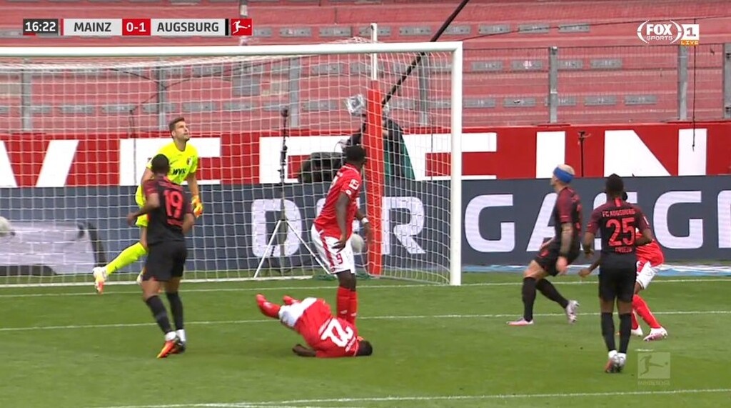 Μάιντζ-Άουγκσμπουργκ: Ο τραυματισμός στο κεφάλι του Αβονίγι (video)