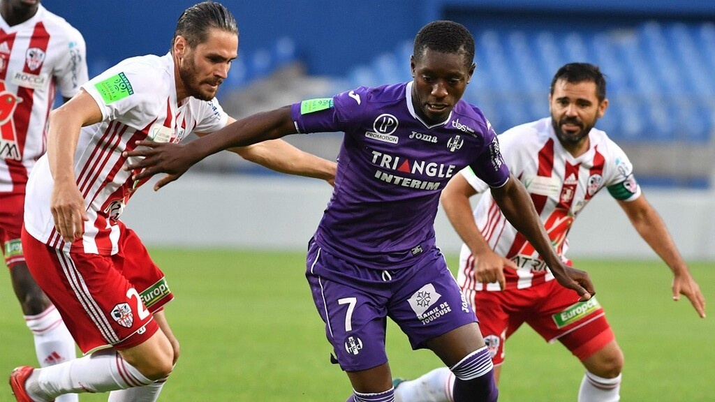 Ο 32χρονος άσος έχει πάρει πάνω του την υπόθεση για την λύση του συμβολαίου του