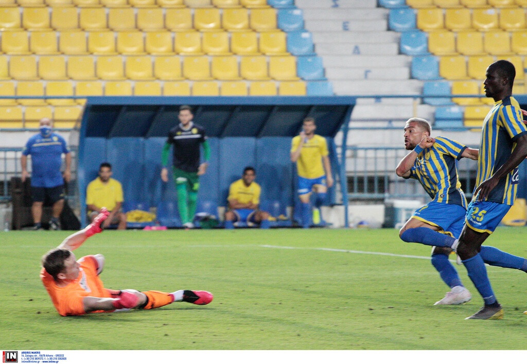Παναιτωλικός-Λάρισα 3-0: «Ανάσα» με show Μουνιέ (photos)