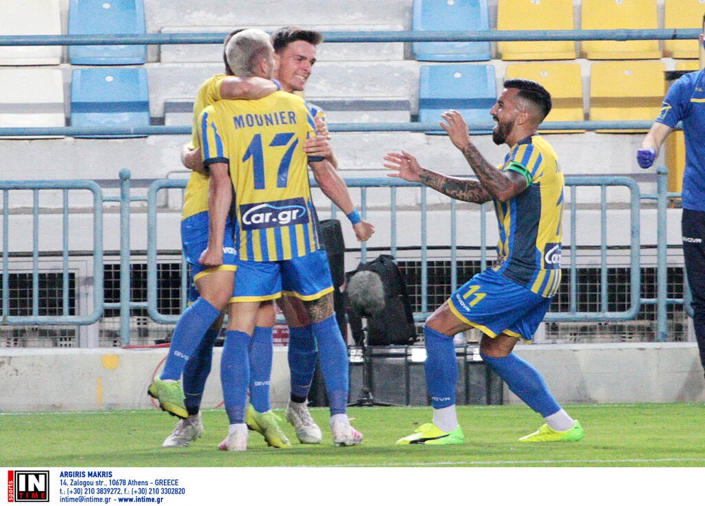 Παναιτωλικός-Λάρισα 3-0: «Ανάσα» με show Μουνιέ (photos)
