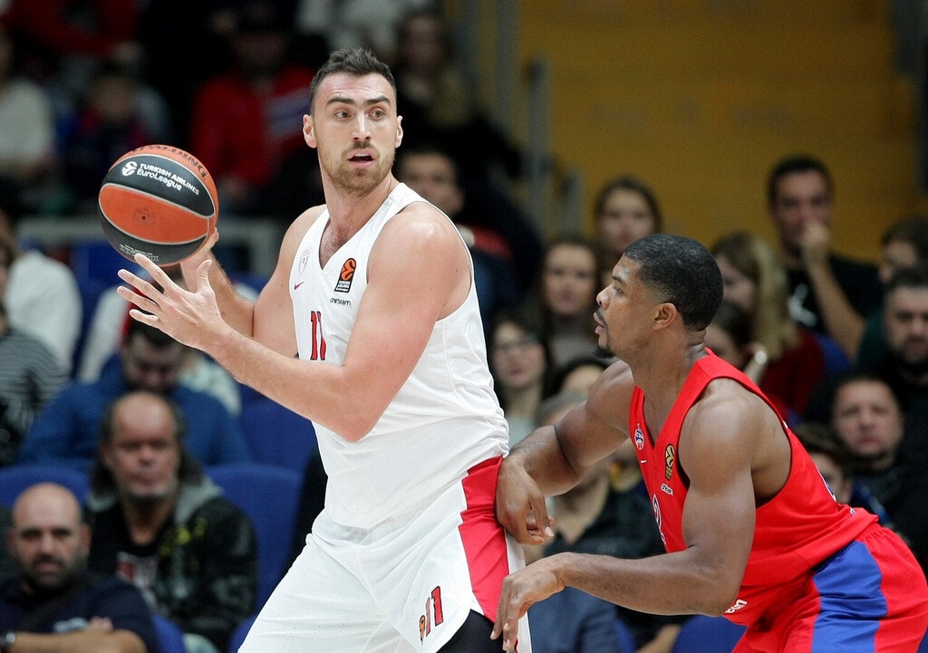 Νίκολα Μιλουτίνοφ