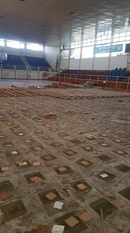 Ιωνικός Νικαίας: Αλλάζουν το παρκέ στον «Πλάτωνα»! (photos)