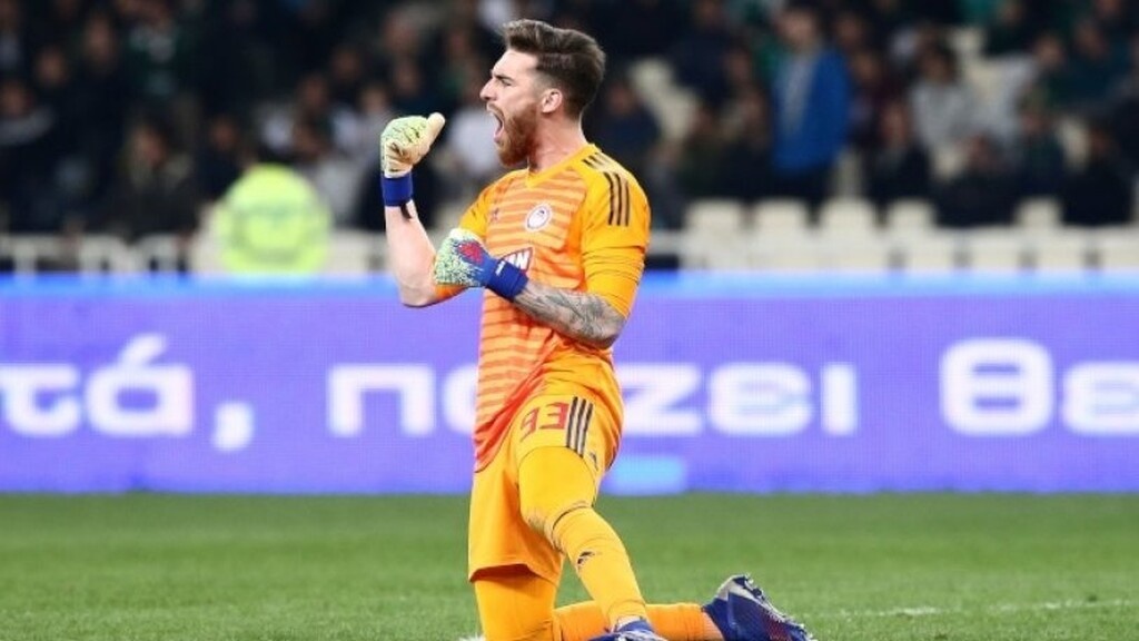 Οι Πειραιώτες επιθυμούν να συνθέσουν ένα ισχυρό δίδυμο κάτω από τα δοκάρια της ομάδας.