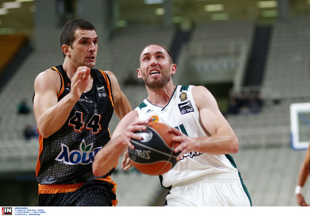 Στην τρίτη θέση ακολουθούν 12 παίκτες με έξι σεζόν.