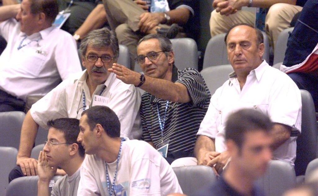 Κώστας Πολίτης: Η ημέρα που «έφυγε» ο... Ευρωκόουτς! (videos+photos)
