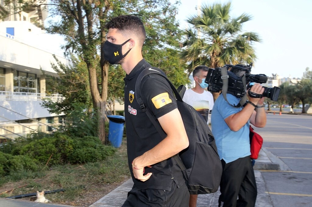 ΑΕΚ-Άρης: Η άφιξη της Ένωσης στο ΟΑΚΑ (photos+video)