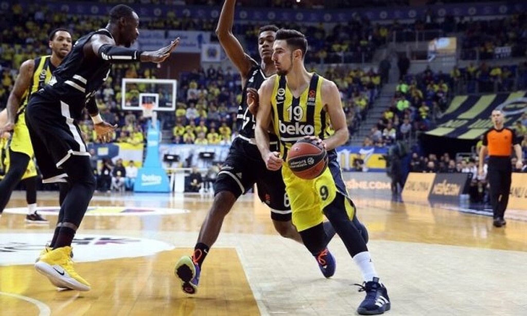 Ένας από τους παίκτες που μπορεί να εμπλακεί σε πιθανή μείωση, αφού η Φενέρ θα ρίξει το μπάτζερ είναι και ο Νάντο Ντε Κολό