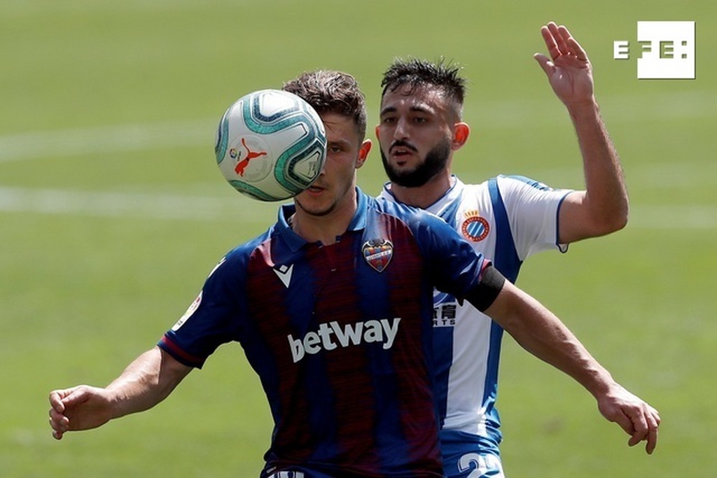 La Liga: Η Λεβάντε κράτησε στον βυθό την Εσπανιόλ